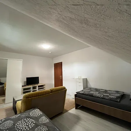 Grosszuegige Monteurzimmer-wohnung Naehe Hannover Guest house *