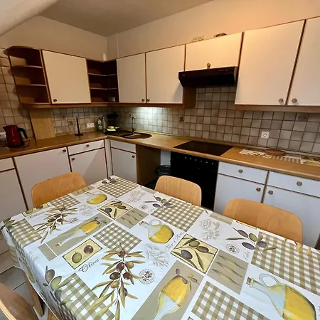 Grosszuegige Monteurzimmer-wohnung Naehe Hannover