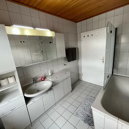 Grosszuegige Monteurzimmer-wohnung Naehe Hannover Gæstehus *